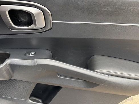 Used 2024 Kia Sorento S image 39