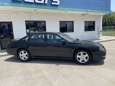 Used 2004 Chevrolet Impala SS w/ Preferred Equipment Group image 2
