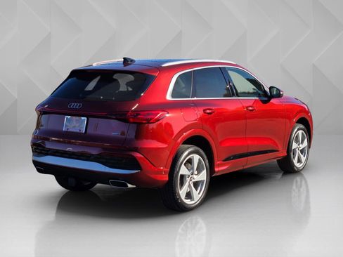 Used 2025 Audi Q5 Premium Plus w/ Premium Plus AWD/4WD image 6