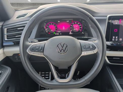 Used 2025 Volkswagen Atlas Cross Sport SEL Premium R-Line image 21