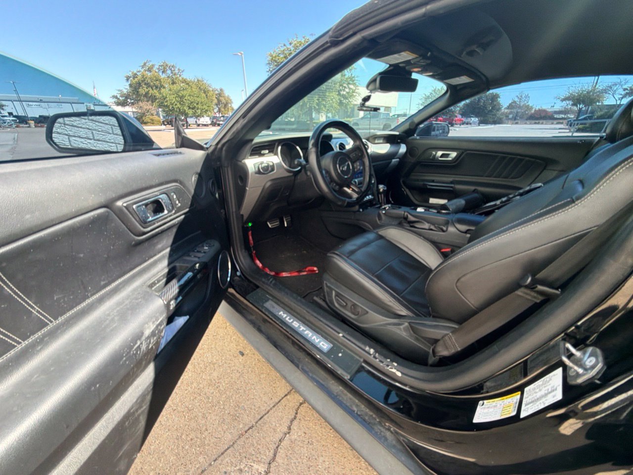 Used 2022 Ford Mustang Premium RWD image 7