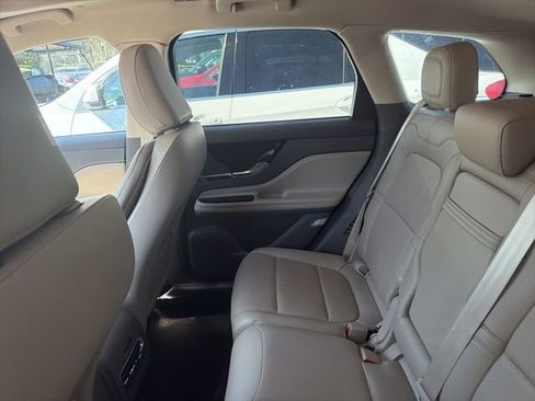 Used 2022 Lincoln Corsair FWD w/ Premium Package image 6