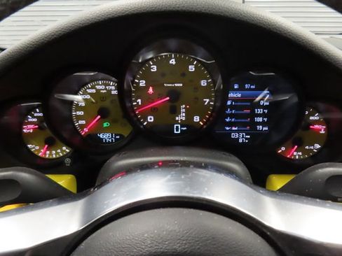 Used 2017 Porsche 911 Carrera image 22