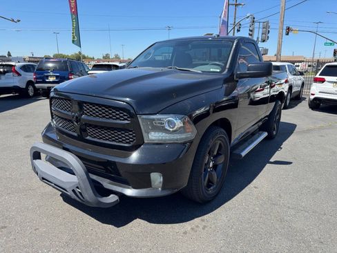Used 2014 RAM 1500 Express RWD image 4