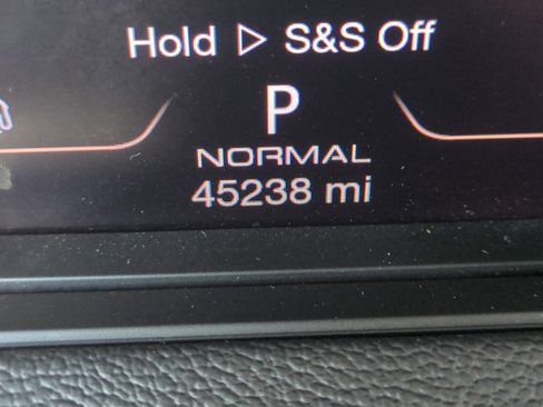 Used 2022 Maserati Levante GT image 31