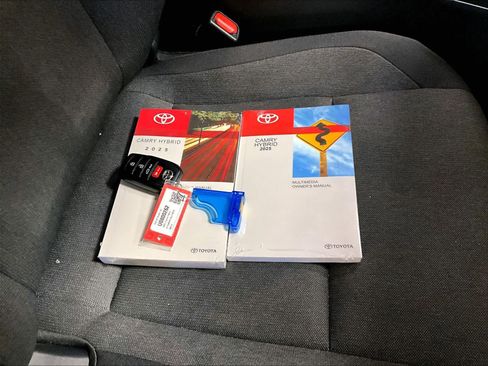 Used 2025 Toyota Camry LE image 30