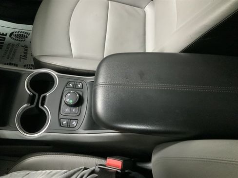 Used 2020 GMC Terrain SLT w/ Preferred Package AWD/4WD image 35