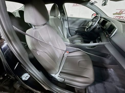 Certified 2025 Hyundai Elantra Sport w/ Cargo Package image 29