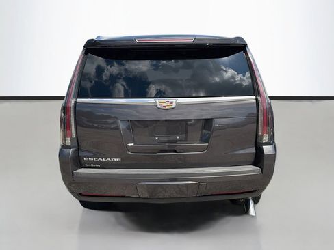 Used 2016 Cadillac Escalade Luxury AWD/4WD image 8