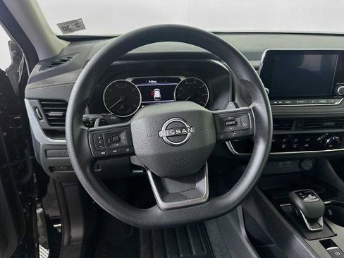 Certified 2025 Nissan Rogue S image 9