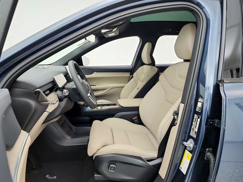 New 2026 Volvo EX90 Plus AWD/4WD image 29