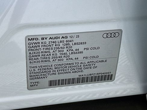 Used 2024 Audi Q4 e-tron Premium Plus w/ Premium Plus AWD/4WD image 27