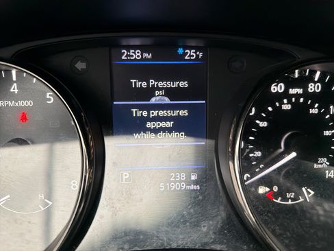 Used 2019 Nissan Rogue Sport S image 26