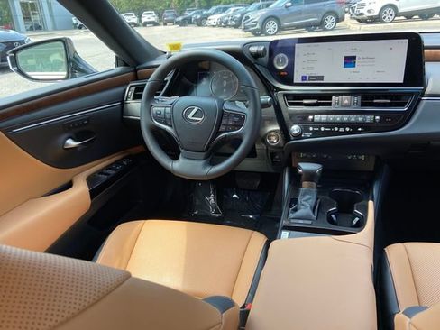 Certified 2023 Lexus ES 250 w/ Premium Package AWD/4WD image 15