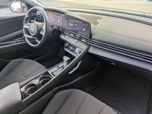 Used 2024 Hyundai Elantra SEL w/ Convenience Package image 28
