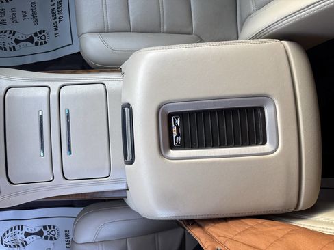 Used 2019 GMC Yukon Denali w/ Denali Ultimate Package image 25