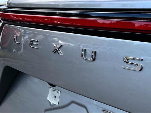 Used 2022 Lexus NX 350h Premium image 31