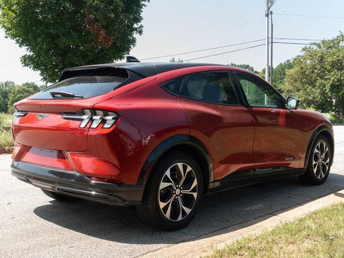 Used 2022 Ford Mustang Mach-E Premium RWD image 8