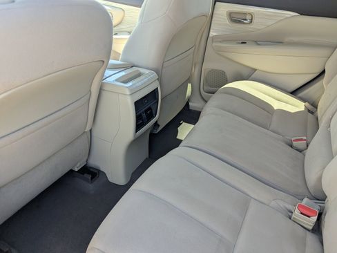 Used 2017 Nissan Murano SV image 15