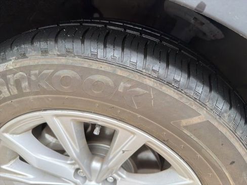 Used 2023 Honda CR-V EX image 11