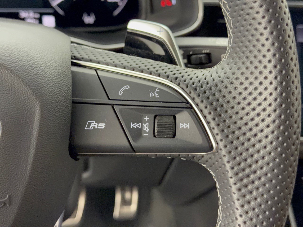 Used 2025 Audi RS Q8 performance AWD/4WD image 19