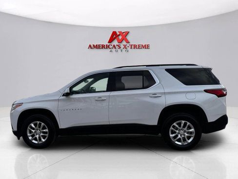 Used 2020 Chevrolet Traverse LT image 2