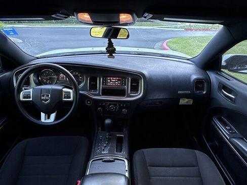Used 2014 Dodge Charger SE RWD image 12