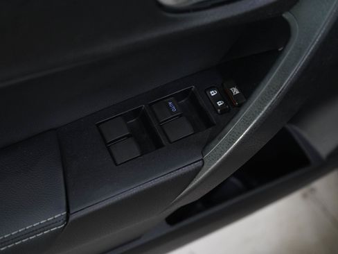 Used 2017 Toyota Corolla XSE FWD image 18