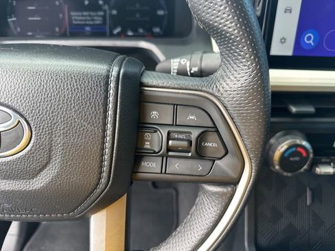 Used 2024 Toyota Tacoma TRD Off-Road image 16