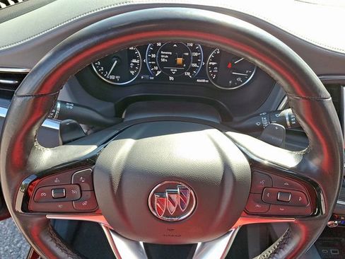 Used 2024 Buick Enclave Premium image 25