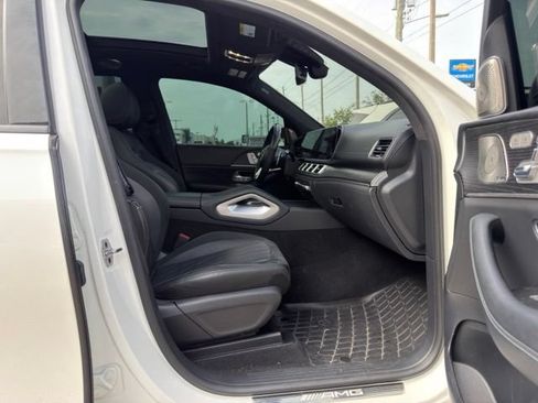 Used 2023 Mercedes-Benz GLS 63 AMG 4MATIC image 9