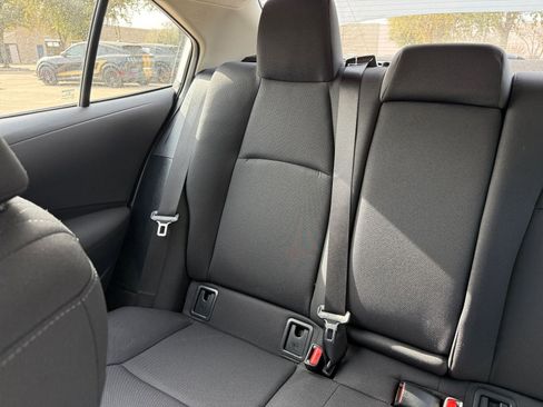 Used 2025 Toyota Corolla LE image 39