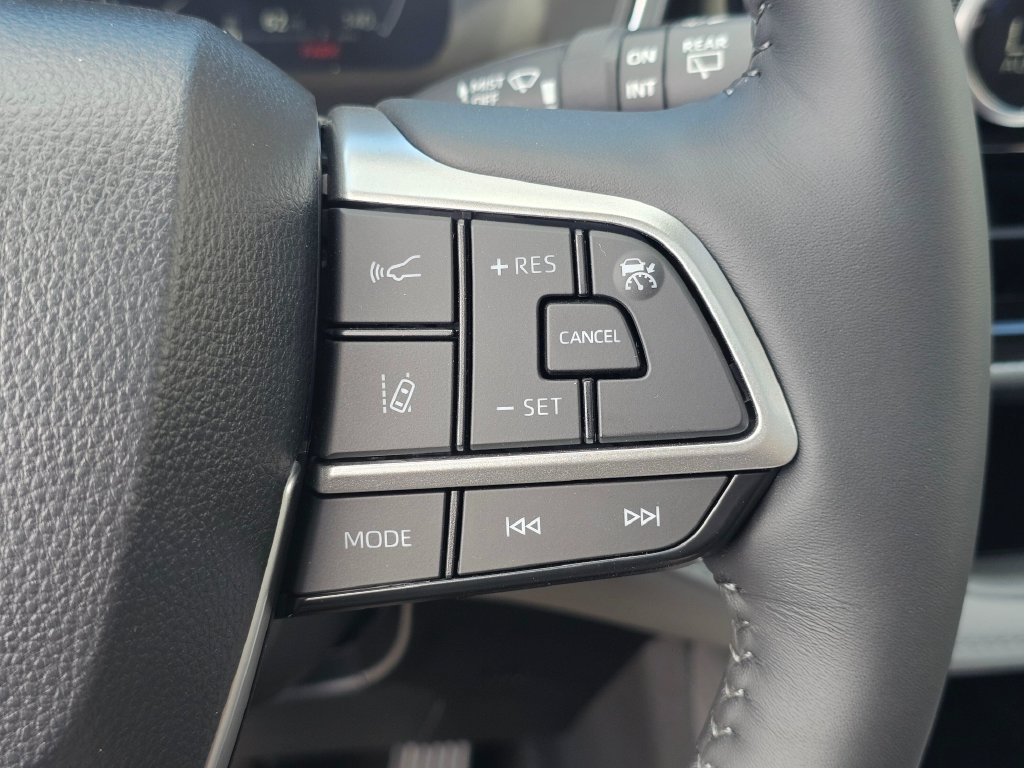 New 2026 Toyota Highlander Platinum AWD/4WD image 31