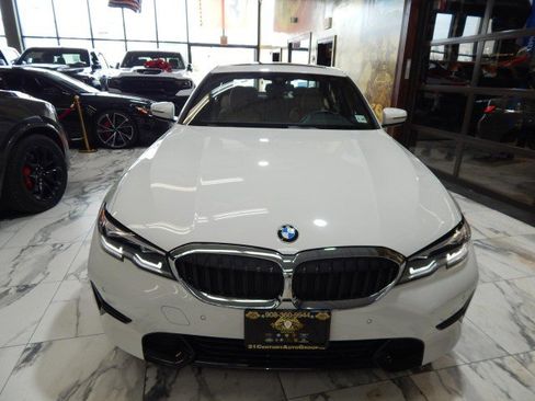 Used 2019 BMW 330i xDrive Sedan w/ Convenience Package image 3