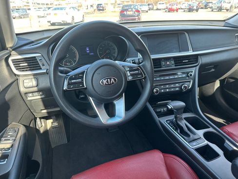Used 2020 Kia Optima LX image 22