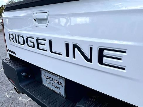 Used 2025 Honda Ridgeline Black Edition image 31