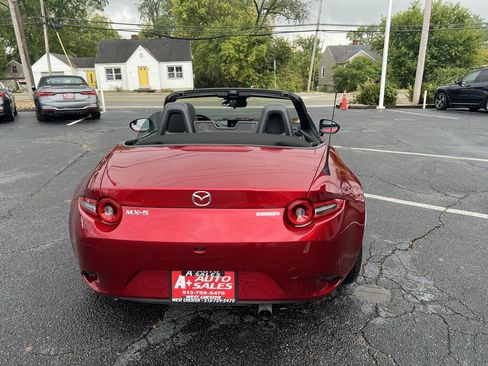Used 2024 MAZDA MX-5 Miata Sport image 28