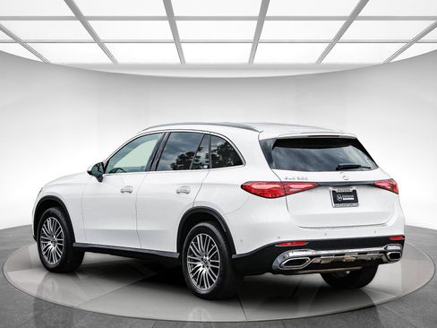 Certified 2025 Mercedes-Benz GLC 300 image 2