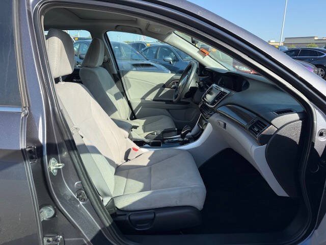 Used 2017 Honda Accord EX image 13