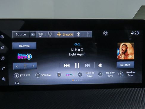 Certified 2025 Nissan Kicks SR image 11