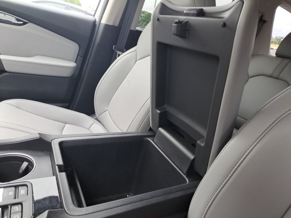 Used 2025 Honda Pilot Touring image 32