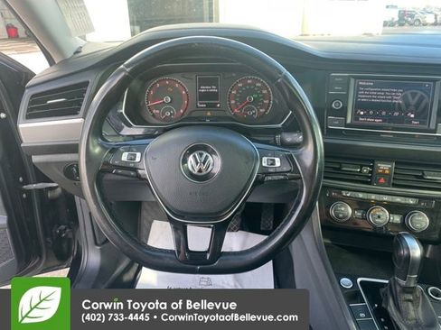 Used 2019 Volkswagen Jetta SE image 13