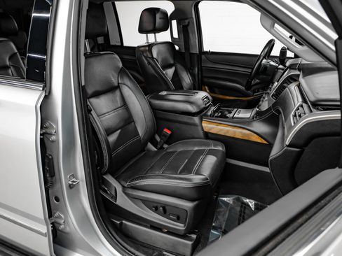 Used 2020 GMC Yukon XL Denali RWD image 41