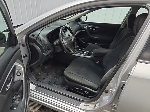 Used 2015 Nissan Altima 2.5 SV w/ Convenience Package FWD image 28