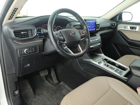 Used 2020 Ford Explorer Limited image 9