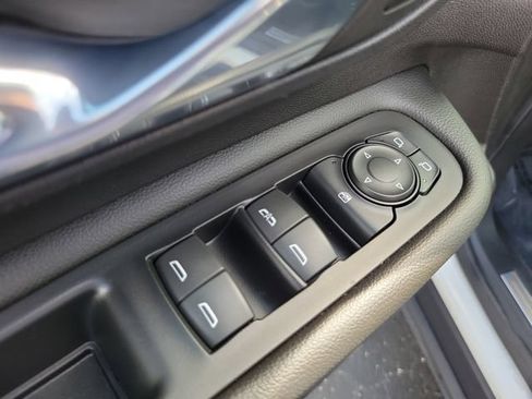 Used 2023 GMC Terrain Denali w/ Denali Premium Package AWD/4WD image 15