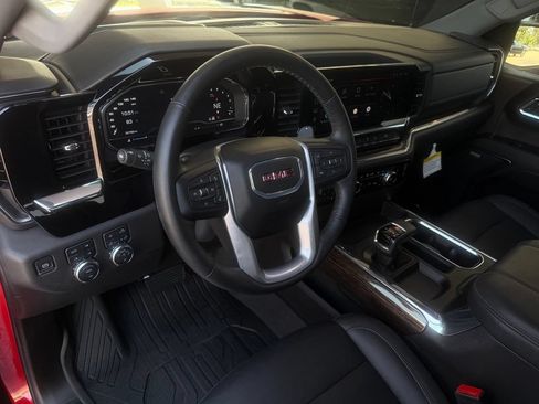 Used 2024 GMC Sierra 1500 Elevation w/ Elevation Premium Package AWD/4WD image 10