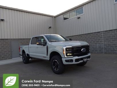 New 2025 Ford F350 Platinum w/ Tremor Off-Road Package