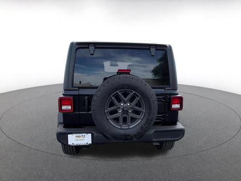 Used 2025 Jeep Wrangler Unlimited Sport AWD/4WD image 11