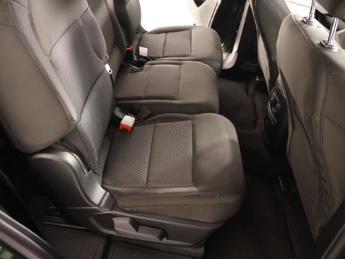 Used 2023 Ford Explorer XLT AWD/4WD image 15